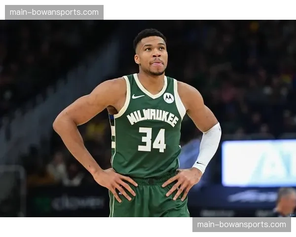 雄鹿字母哥伤情反复 季后赛前景蒙上阴影 雄鹿字母哥伤情反复 季后赛前景蒙上阴影